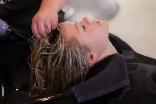 הנשיפה המושלמת: טכניקות לשיער ראוי לסלון